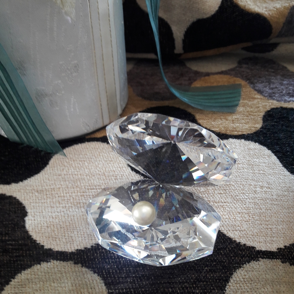 Crystal Shell and Pearl - Decorative